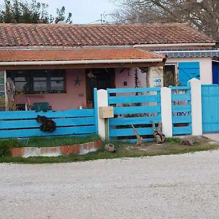 Une Maison Sur Une Presqu'Ile Port-Saint-Louis-du-Rhône Esterno foto